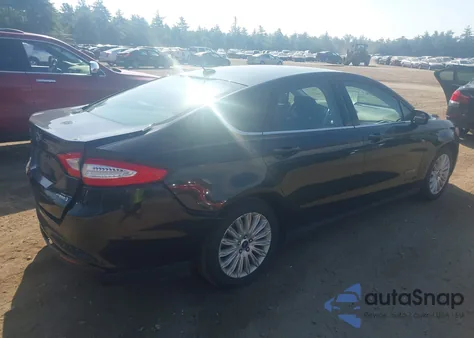 2015 Ford Fusion Hybrid S from USA, damaged, VIN 3FA6P0UU8FR148544